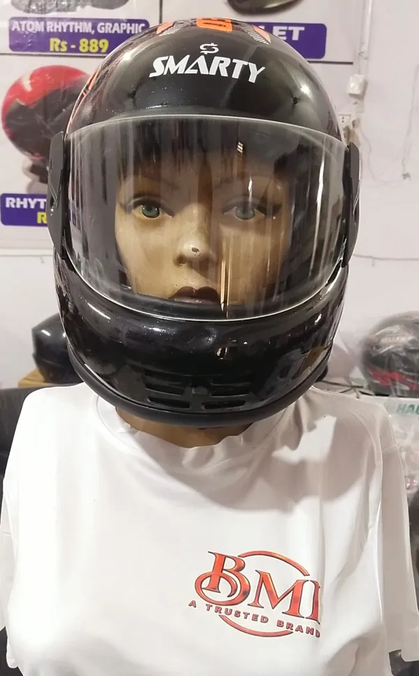 Black_Full_Face_Motorcycle_Helmet