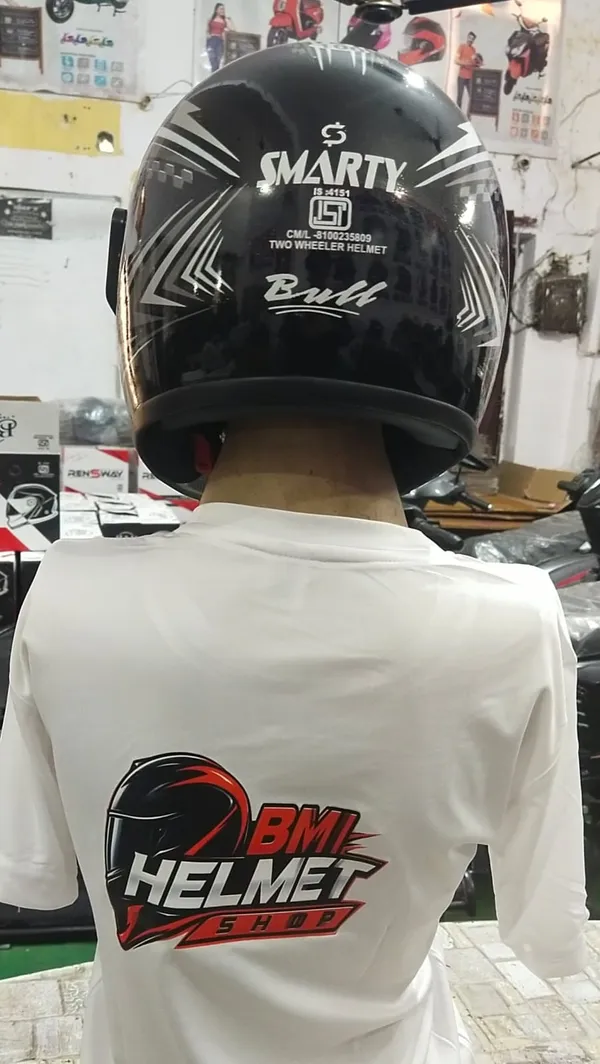 Black_Full_Face_Motorcycle_Helmet_For_Riders