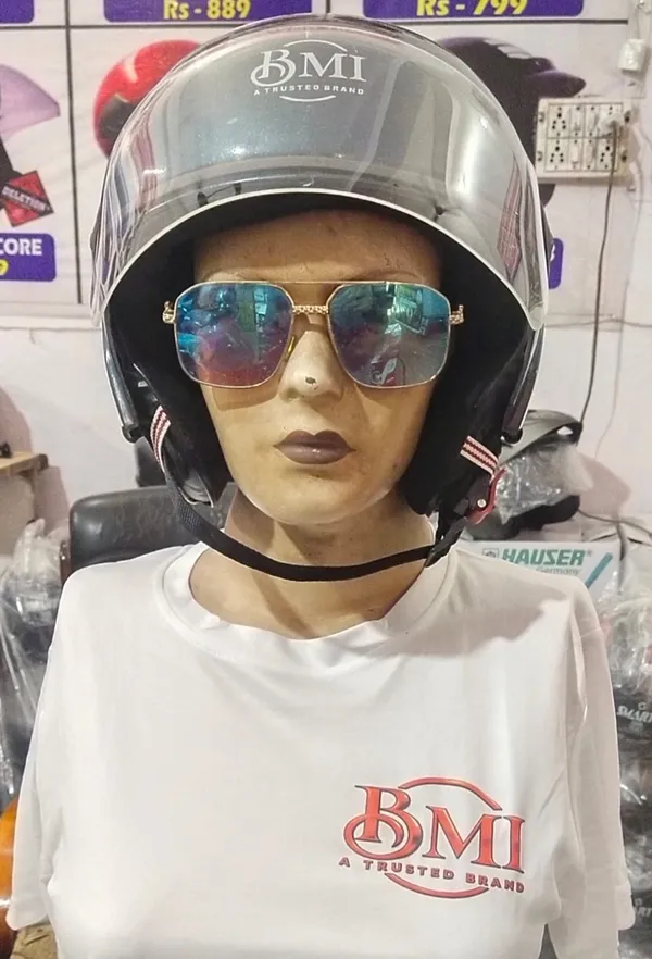 Blue_Plastic_Helmet_For_Bike_Riders