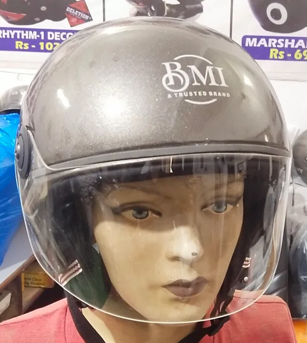 Grey_Plastic_Helmet_For_Bike_Riders