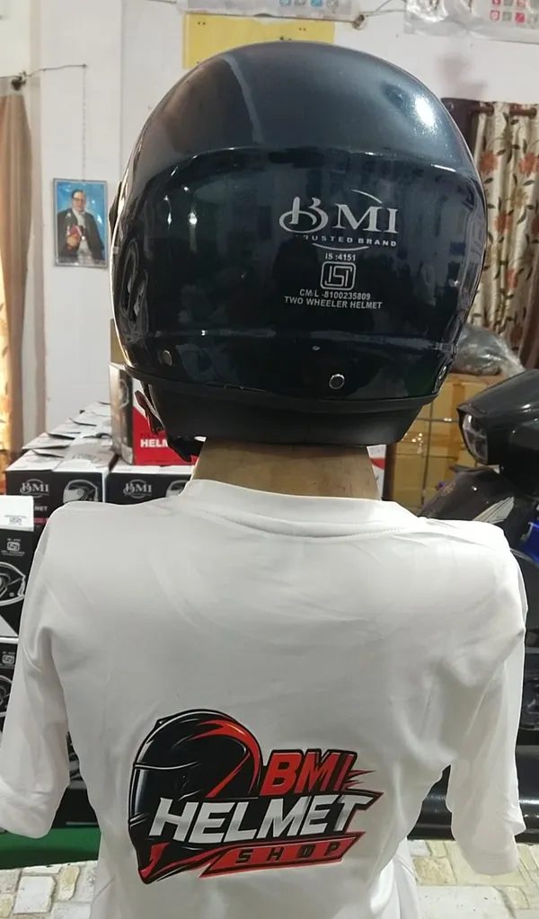 Blue_Plastic_Helmet_For_Bike_Riders