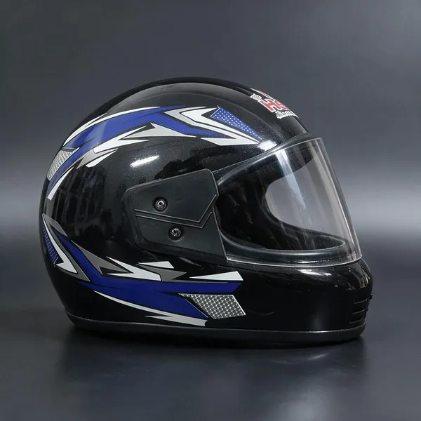 Black_Plastic_Helmet_For_Bike_Riders