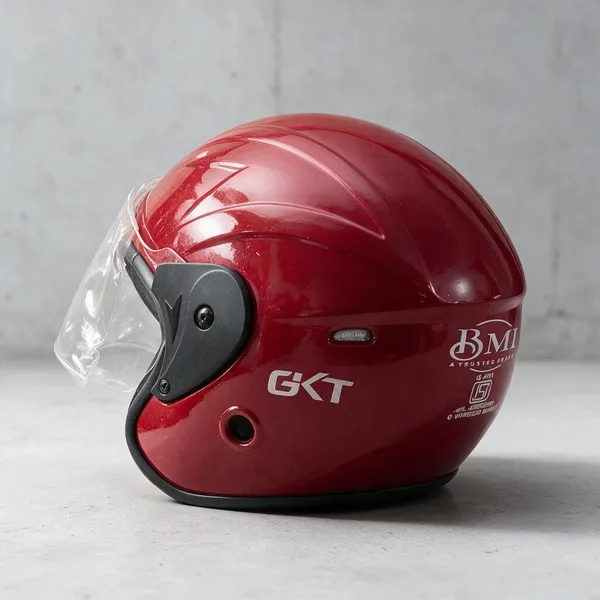 Red_Plastic_Helmet_For_Bike_Riders
