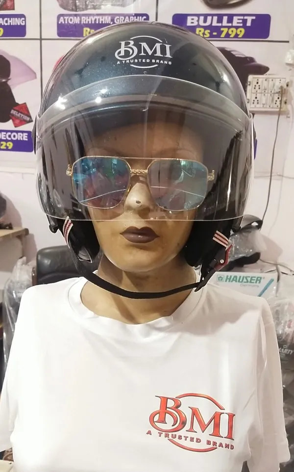 Blue_Plastic_Helmet_For_Bike_Riders