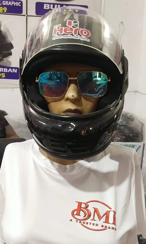 Black_Full_Face_Motorcycle_Helmet_For_Riders