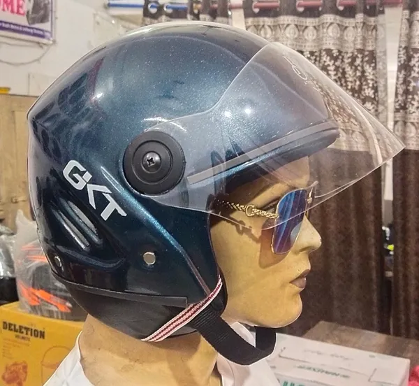 Blue_Plastic_Helmet_For_Bike_Riders