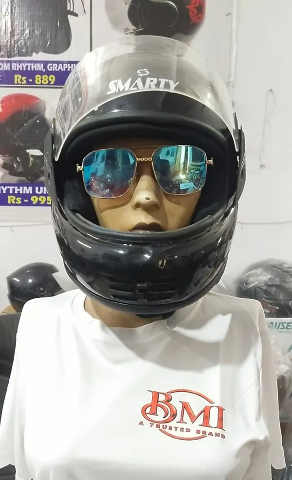 Black_Full_Face_Motorcycle_Helmet