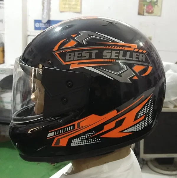 Black_Full_Face_Motorcycle_Helmet