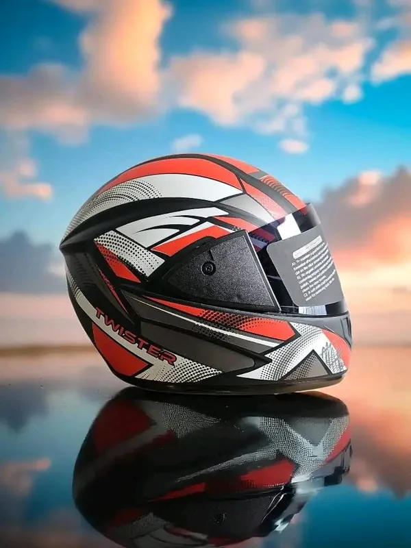 Black_Red_Full_Face_Motorcycle_Helmet