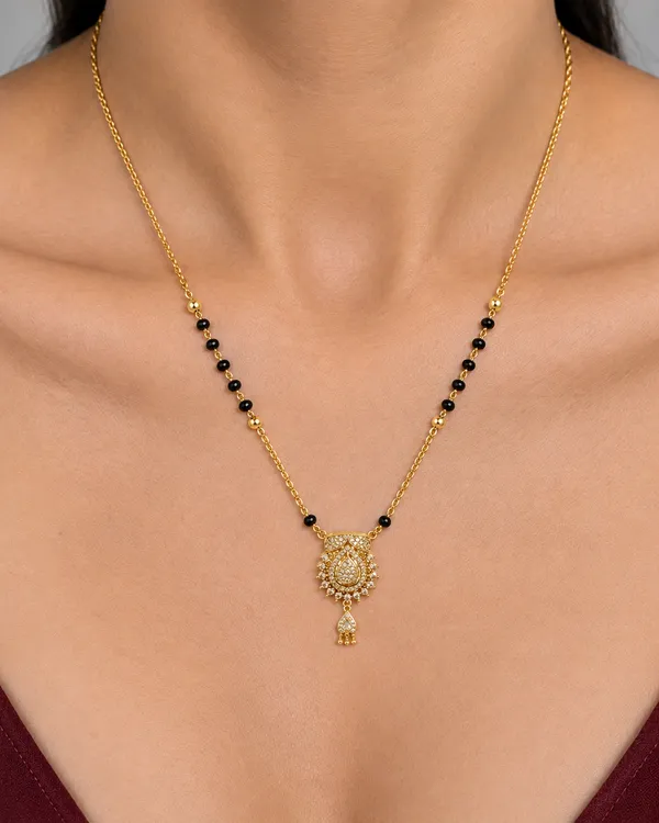 Royal_Teardrop_Charm_Mangalsutra