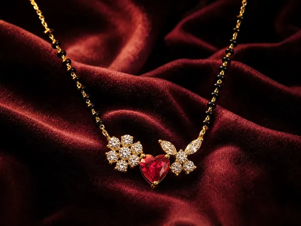 Ruby_Blossom_Heart_Mangalsutra