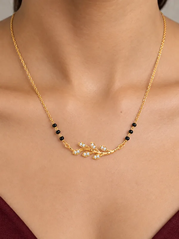 Nature_S_Grace_Leaf_Mangalsutra