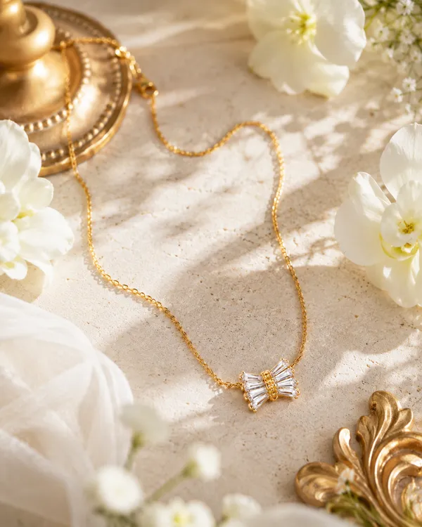 Crystal_Bow_Elegance_Necklace