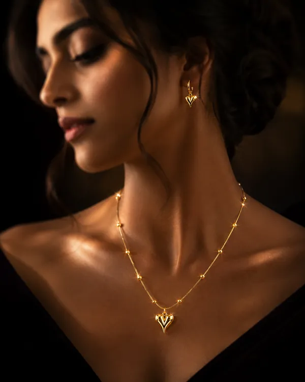 Golden_Heart_Luxe_Necklace