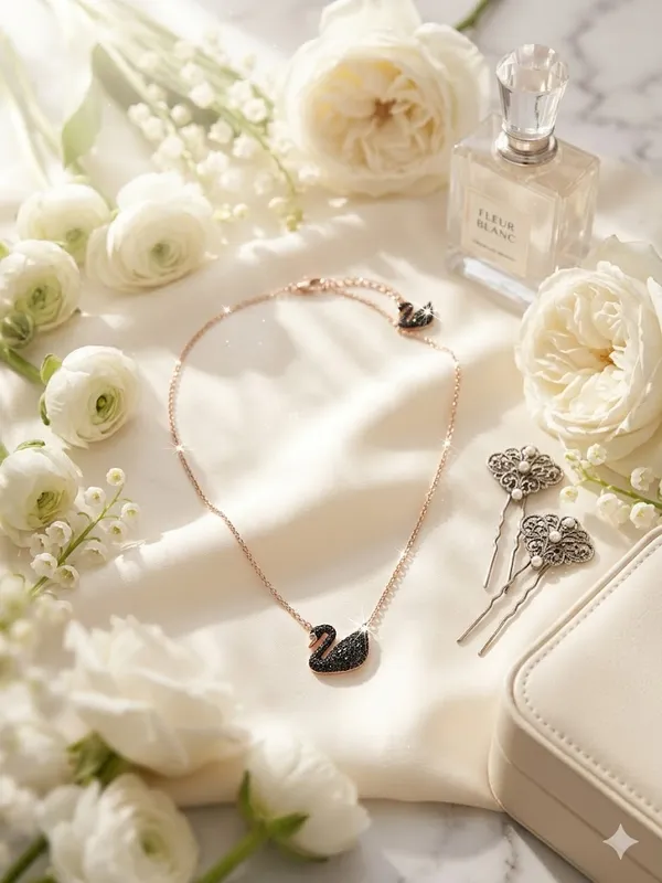 Midnight_Swan_Elegance_Necklace