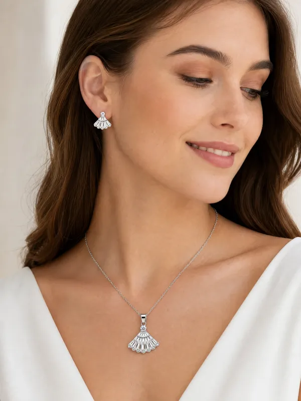 Elegant_Fan_Crystal_Pendant_Earrings_Set
