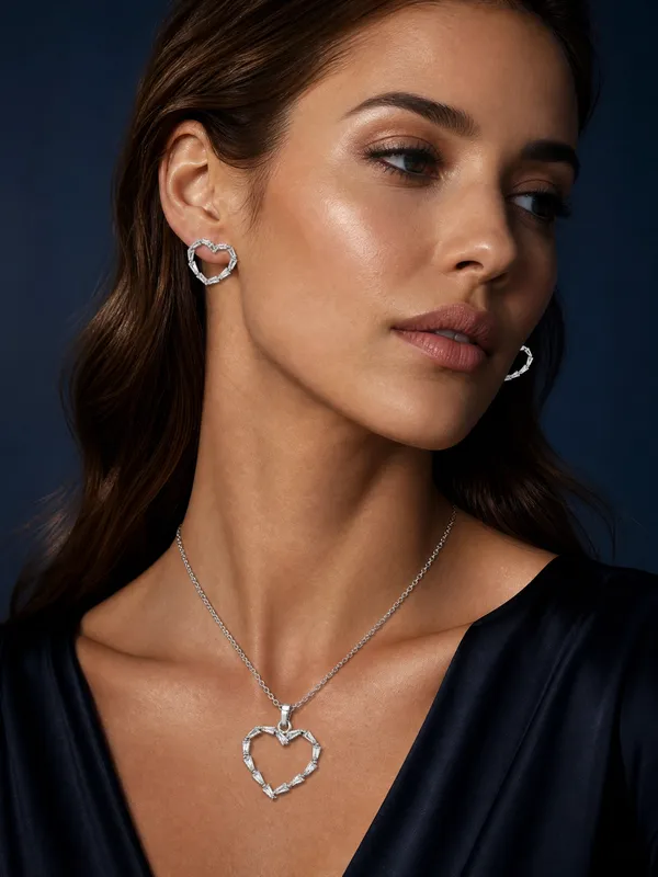 Elegant_Open_Heart_Crystal_Pendant_Earrings_Set