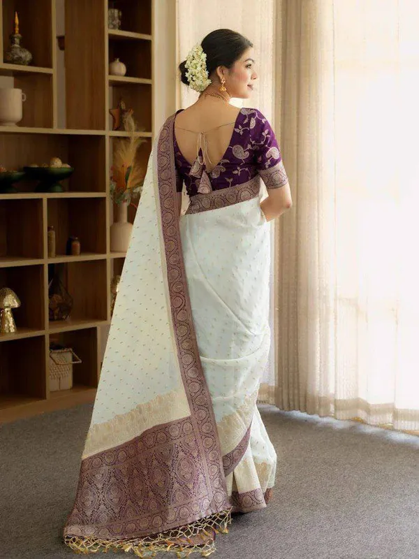 Ivory_Lichi_Silk_Printed_Saree_For_Women