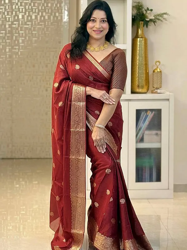 Maroon_Lichi_Silk_Woven_Saree_For_Women