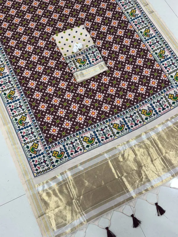 Maroon_Zari_Weave_Tussar_Silk_Traditional_Saree_For_Women