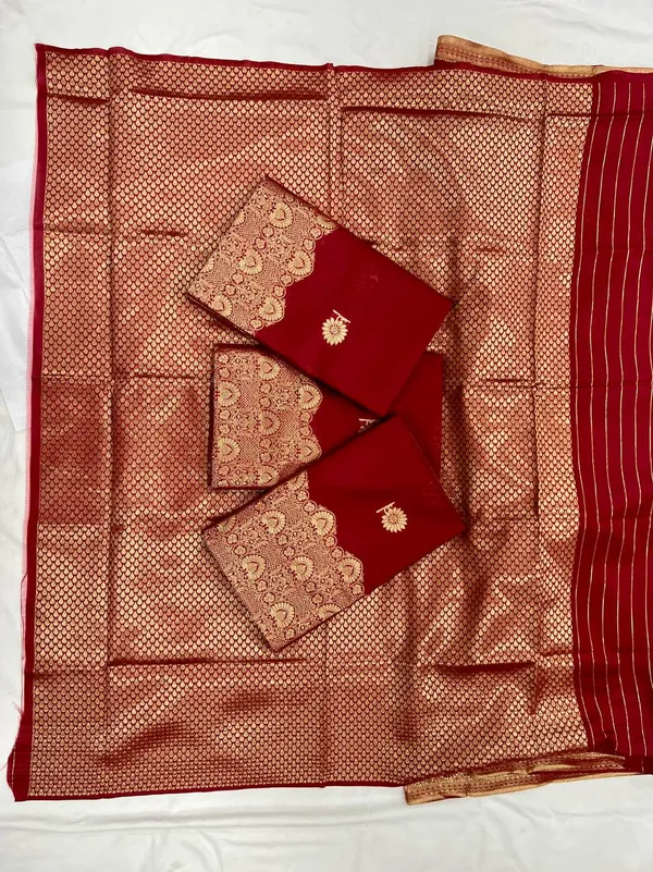 Maroon_Lichi_Silk_Woven_Saree_For_Women