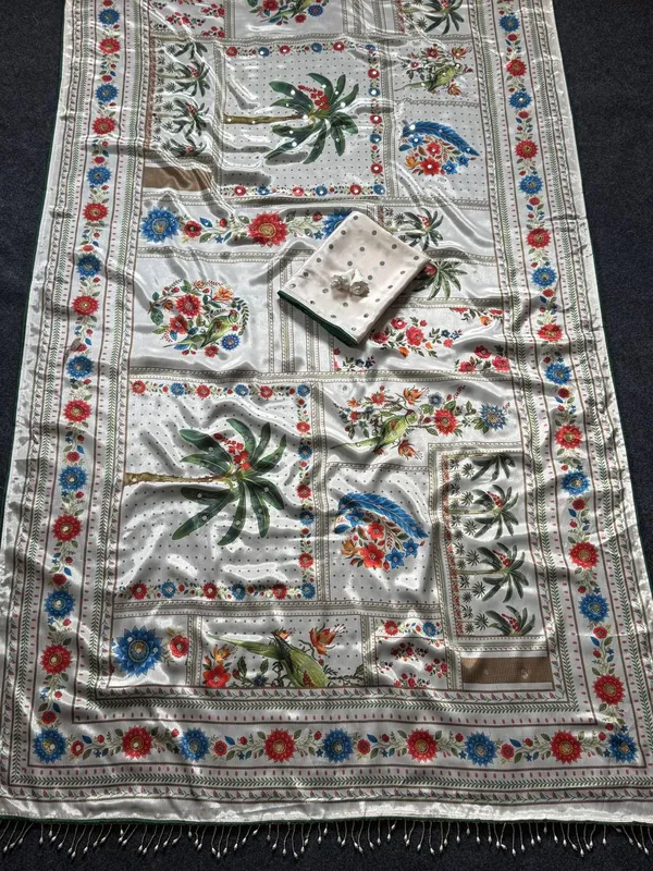 Cream_Crepe_Silk_Floral_Printed_Saree_For_Women