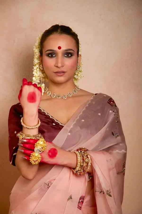 Maroon_Organza_Embroidered_Saree_For_Women