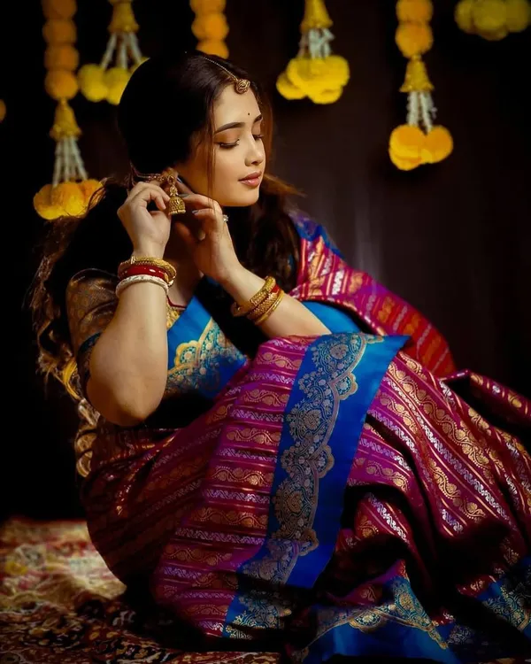 Blue_&_Pink_Lichi_Silk_Printed_Saree_For_Women