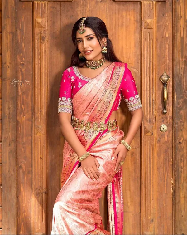 Peach_Lichi_Silk_Woven_Floral_Saree_For_Women