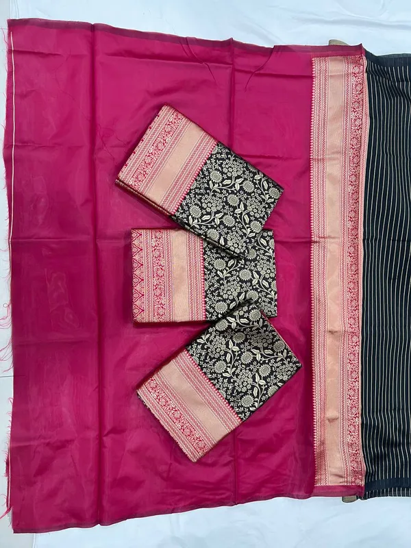 Black_Lichi_Silk_Woven_Traditional_Saree_For_Women