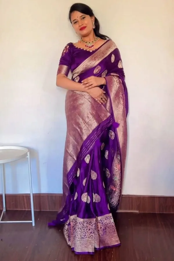 Purple_Lichi_Silk_Printed_Traditional_Saree_For_Women