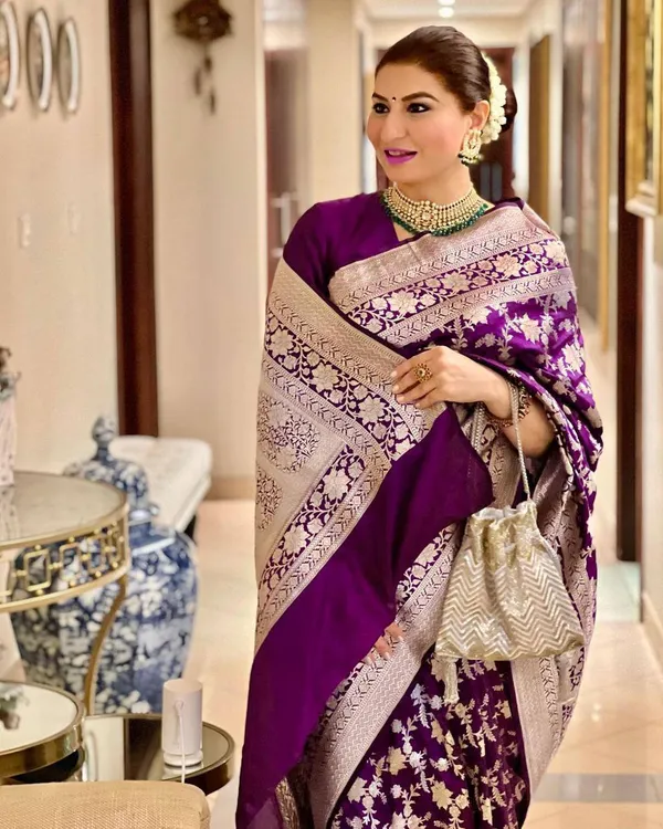 Purple_Lichi_Silk_Woven_Traditional_Saree_For_Women