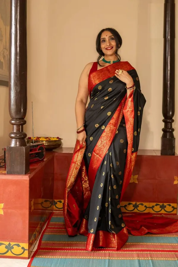 Red_&_Black_Lichi_Silk_Woven_Traditional_Saree_For_Women