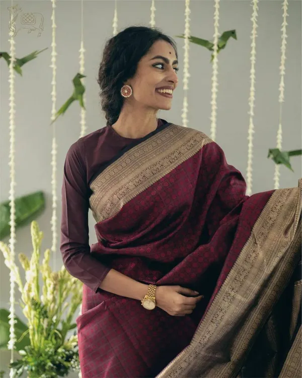 Maroon_Silk_Woven_Saree_For_Women