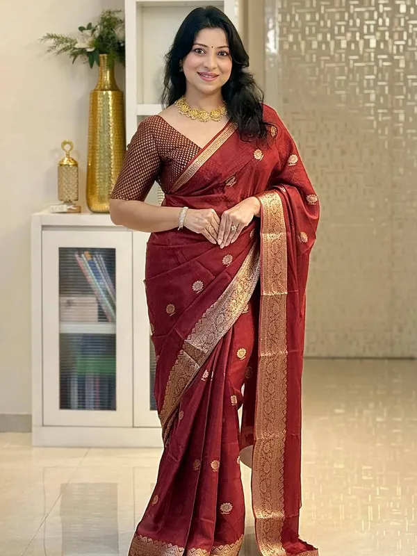 Maroon_Lichi_Silk_Woven_Saree_For_Women
