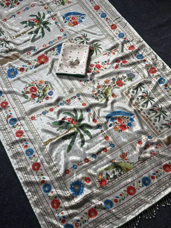 Cream_Crepe_Silk_Floral_Printed_Saree_For_Women