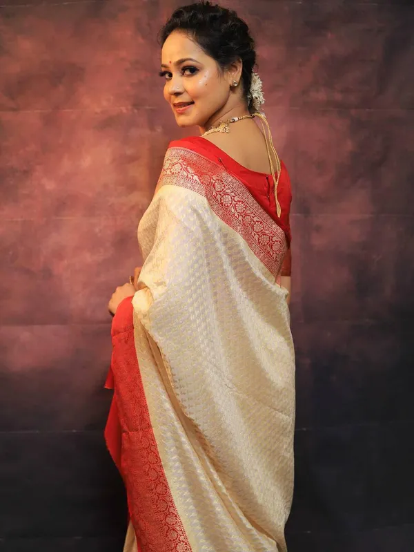 Red_&_Cream_Lichi_Silk_Printed_Ethnic_Saree_For_Women