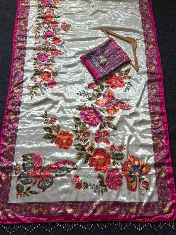 White_Modal_Crepe_Silk_Floral_Printed_Saree_For_Women