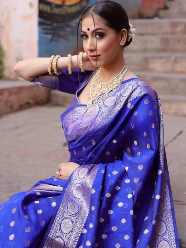 Blue_Lichi_Silk_Brocade_Traditional_Saree_For_Women
