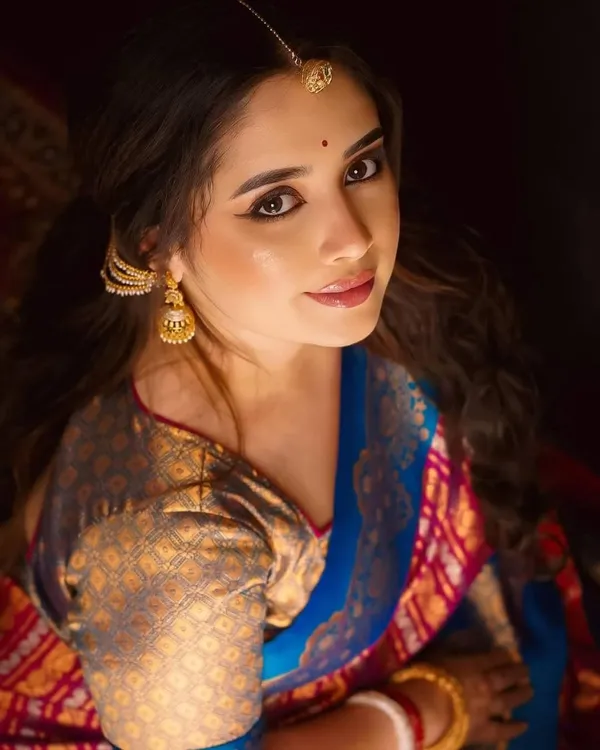 Blue_&_Pink_Lichi_Silk_Printed_Saree_For_Women