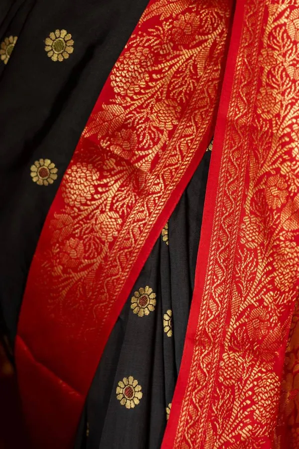 Red_&_Black_Lichi_Silk_Woven_Traditional_Saree_For_Women