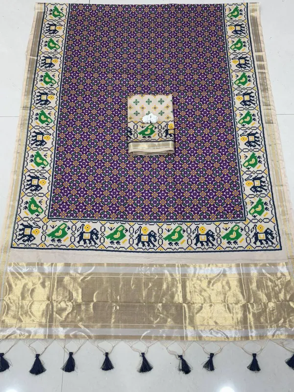 Purple_Printed_Saree_With_Tasselled_Pallu_for_Women