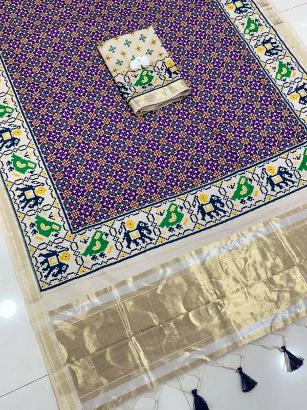 Purple_Printed_Saree_With_Tasselled_Pallu_for_Women