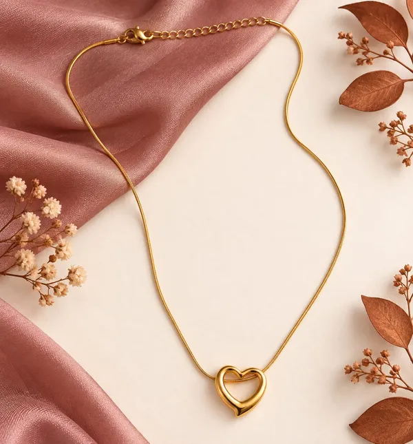 Gold_Tone_Heart_Pendant_Necklace_for_Women
