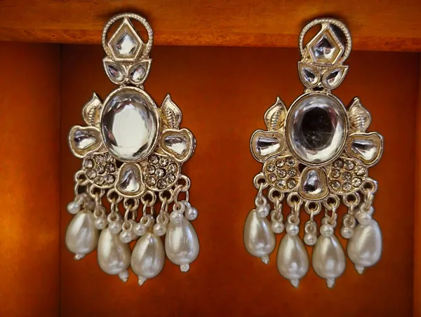 Silver-Tone_Pearl_Drop_Chandelier_Earrings_for_Women