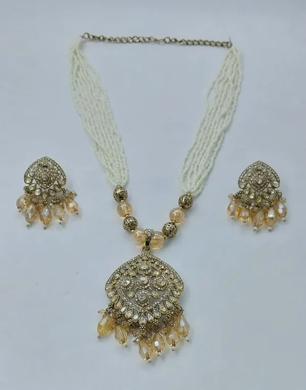 Gold_Tone_Beaded_Traditional_Necklace_Set_For_Women