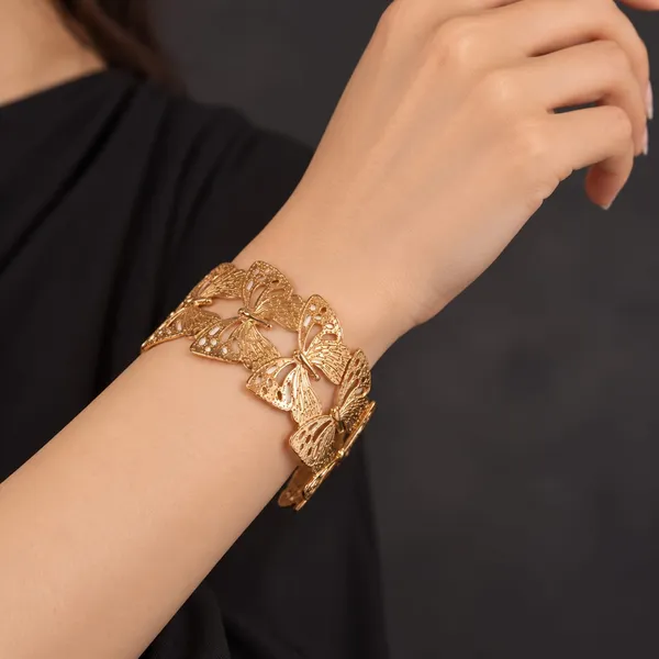 Gold-Tone_Butterfly_Link_Bracelet_for_Women