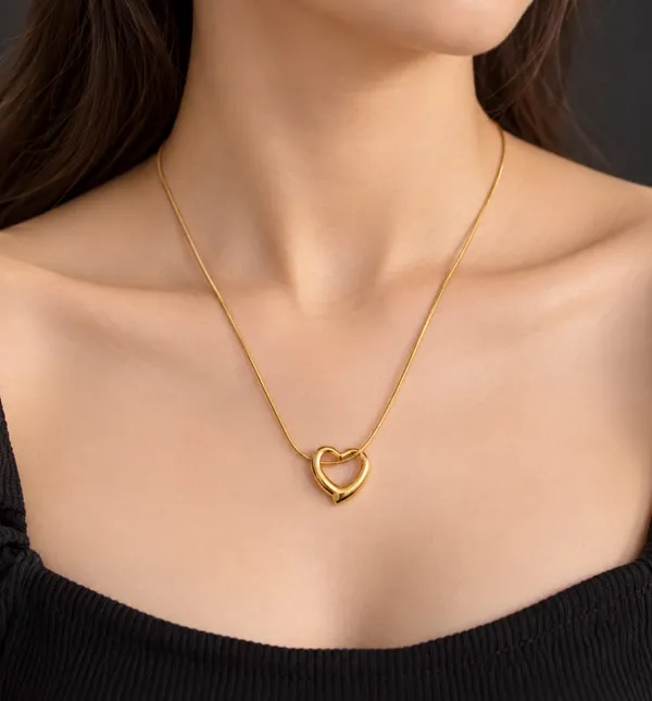 Gold_Tone_Heart_Pendant_Necklace_for_Women