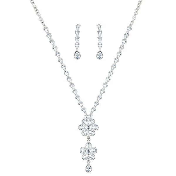Silver_Crystal_Necklace_Set_for_Women