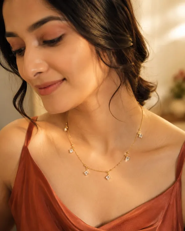 Gold-Tone_Geometric_Necklace_for_Women